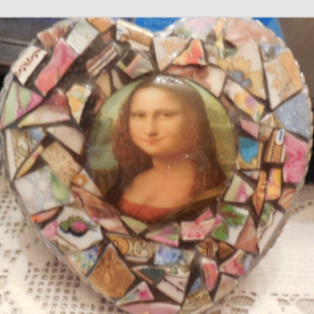 Colored  Cut Glass  Metal Belt Buckle Mona Lisa  Center